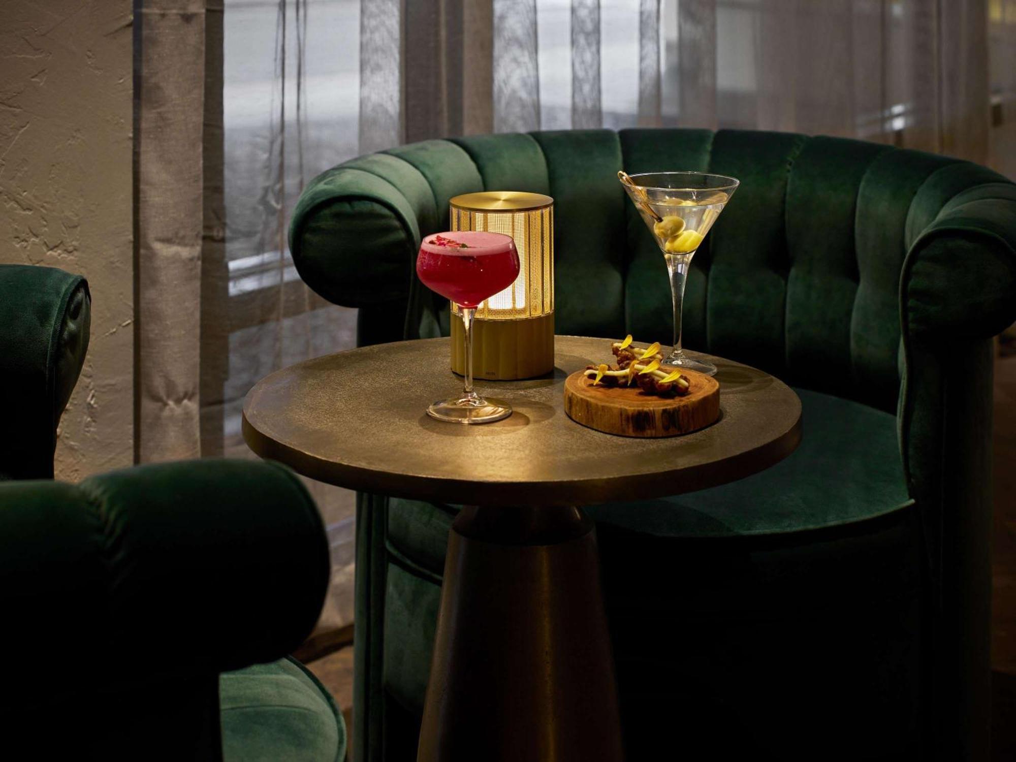 The Playford Adelaide - Mgallery Eksteriør billede The bar at the London Edition